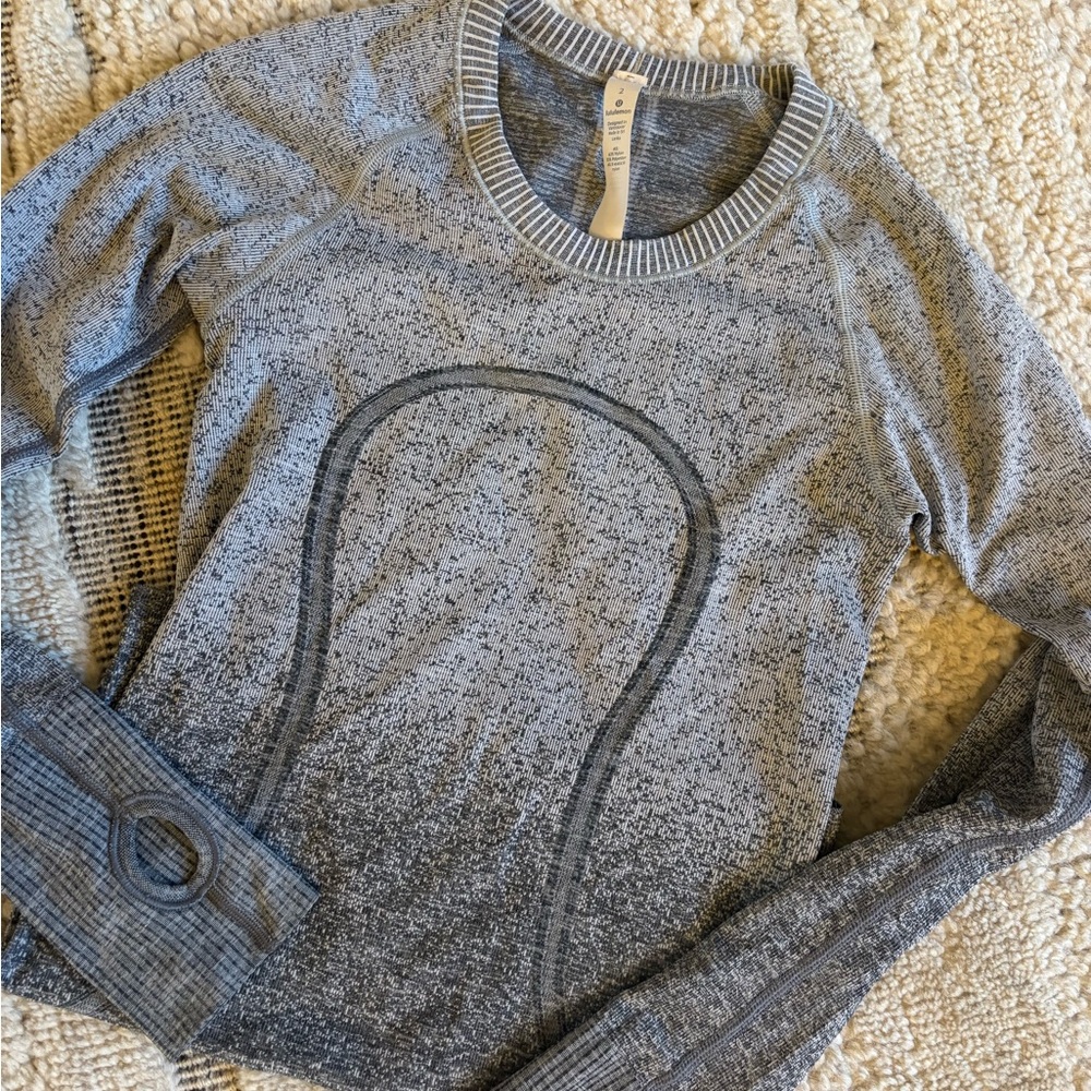 Lululemon Swiftly Tech Long-Sleeve Shirt 2.0 Hip Length